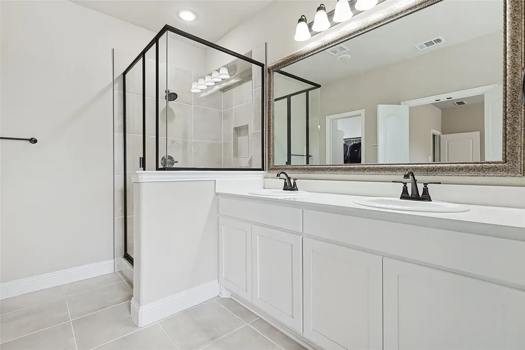 537 Oleander Drive Royse City TX 75189
