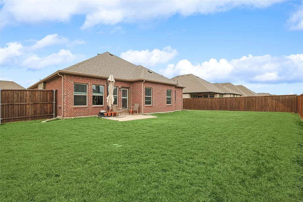 537 Oleander Drive Royse City TX 75189