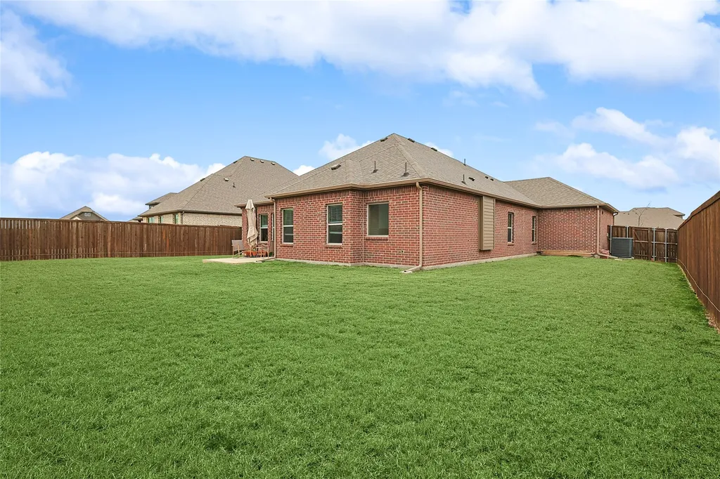 537 Oleander Drive Royse City TX 75189
