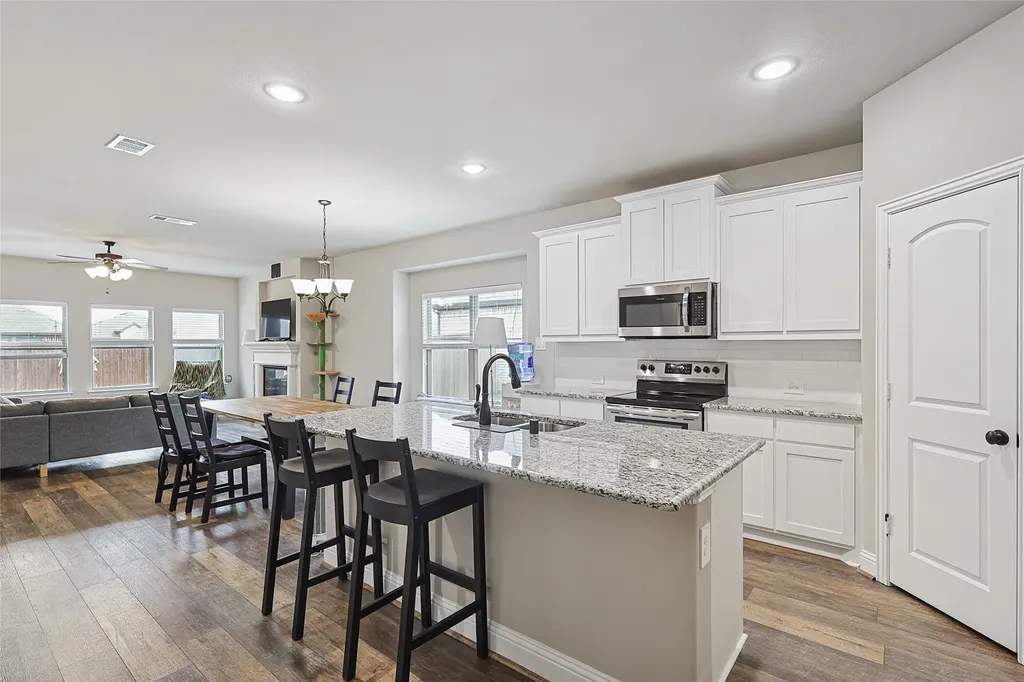 537 Oleander Drive Royse City TX 75189