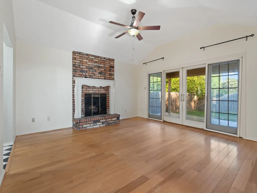 3113 Canton Street Greenville TX 75402