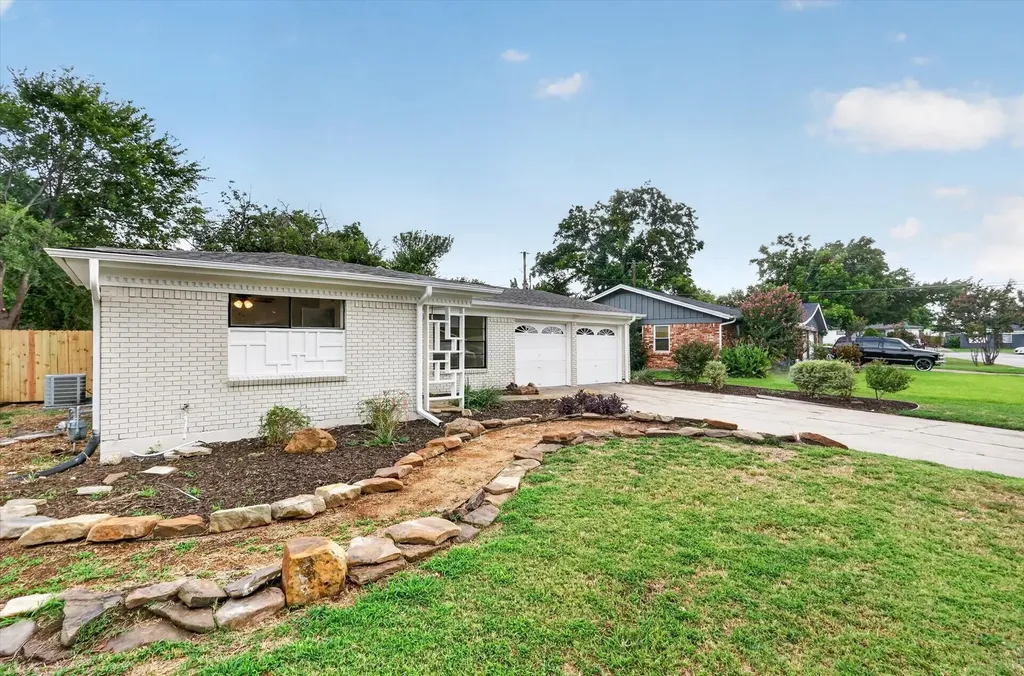2129 Cliff Park Fort Worth TX 76134