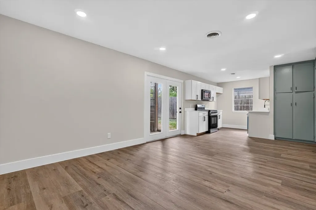 2129 Cliff Park Fort Worth TX 76134
