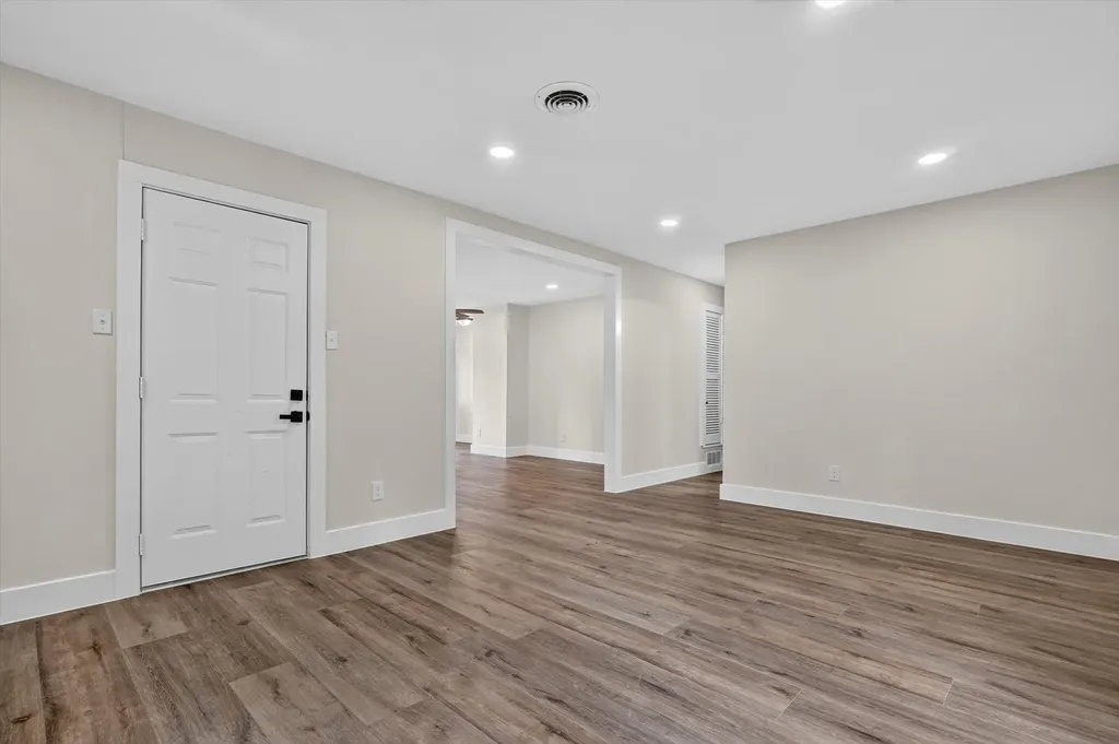 2129 Cliff Park Fort Worth TX 76134