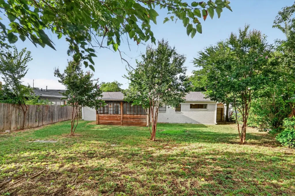 2129 Cliff Park Fort Worth TX 76134