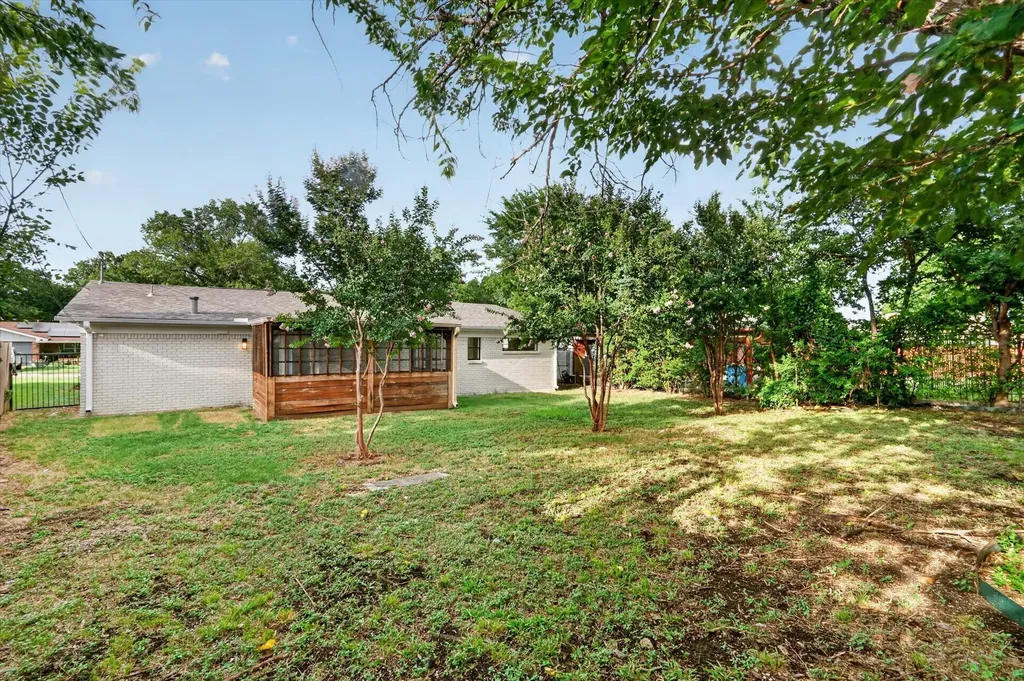 2129 Cliff Park Fort Worth TX 76134