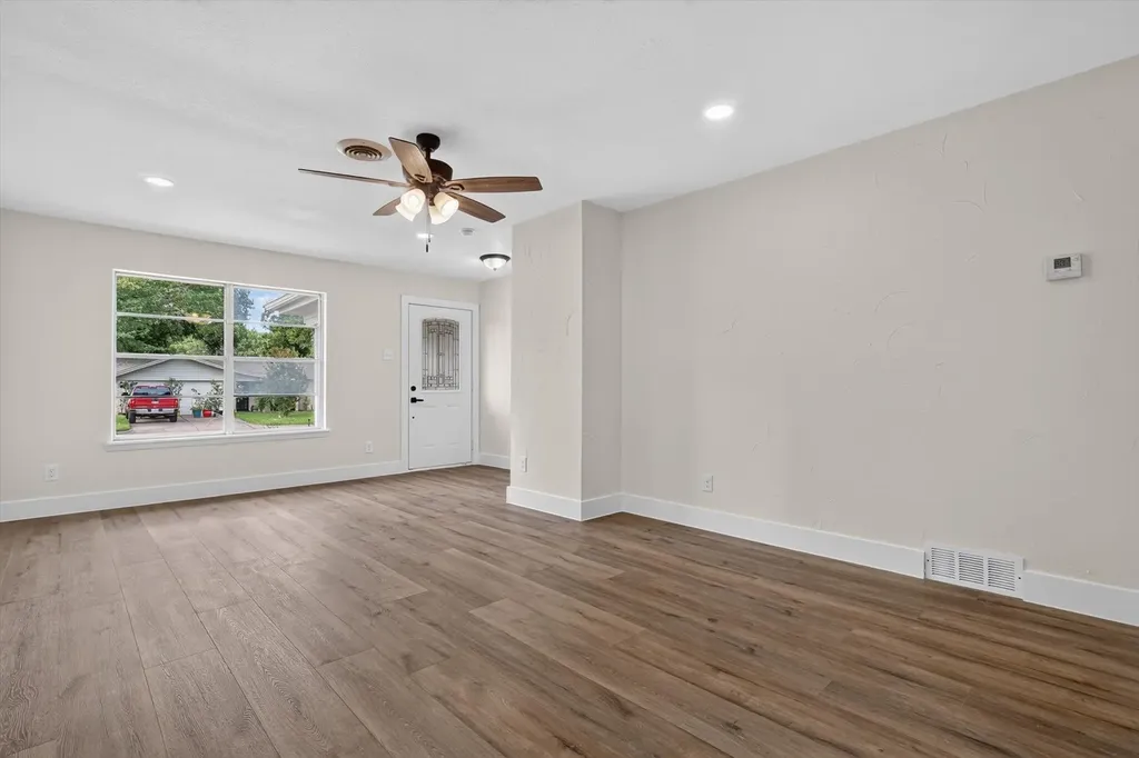 2129 Cliff Park Fort Worth TX 76134