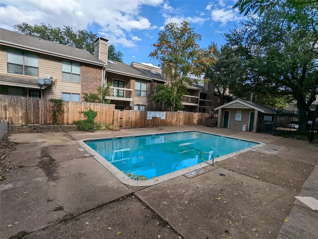 5750 Phoenix Drive Dallas TX 75231