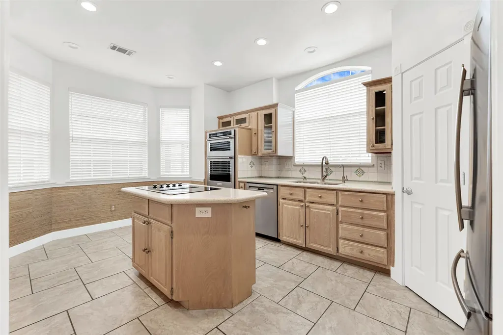 6064 Buffridge Trail Dallas TX 75252
