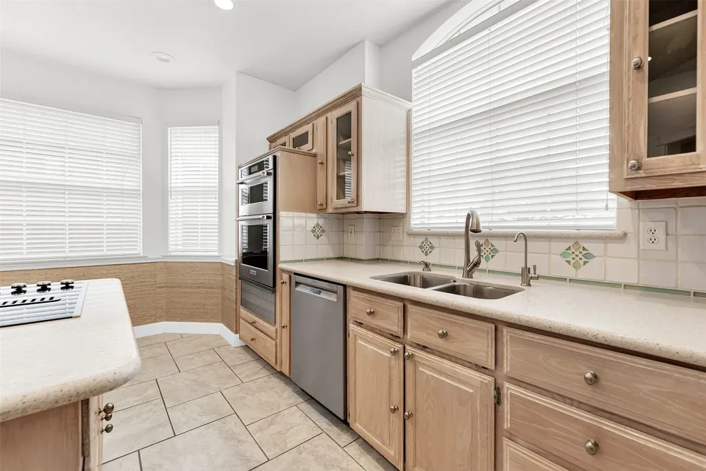 6064 Buffridge Trail Dallas TX 75252