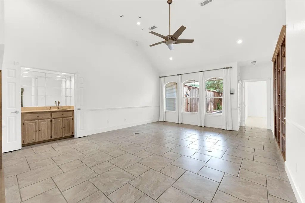 6064 Buffridge Trail Dallas TX 75252