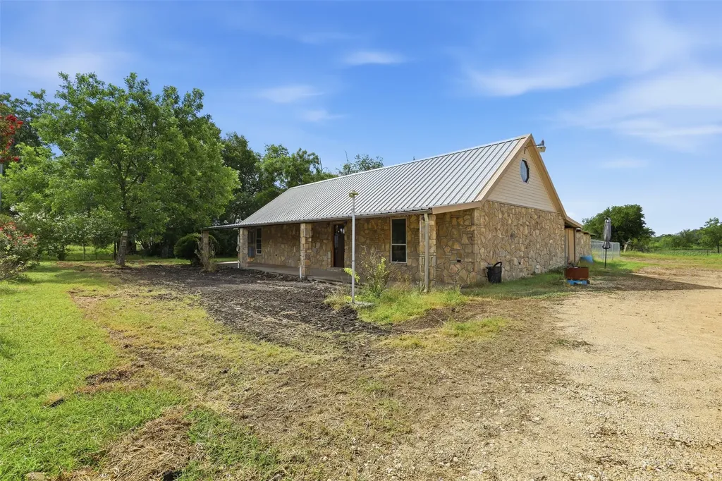 5377 Fm 219 W Carlton TX 76436