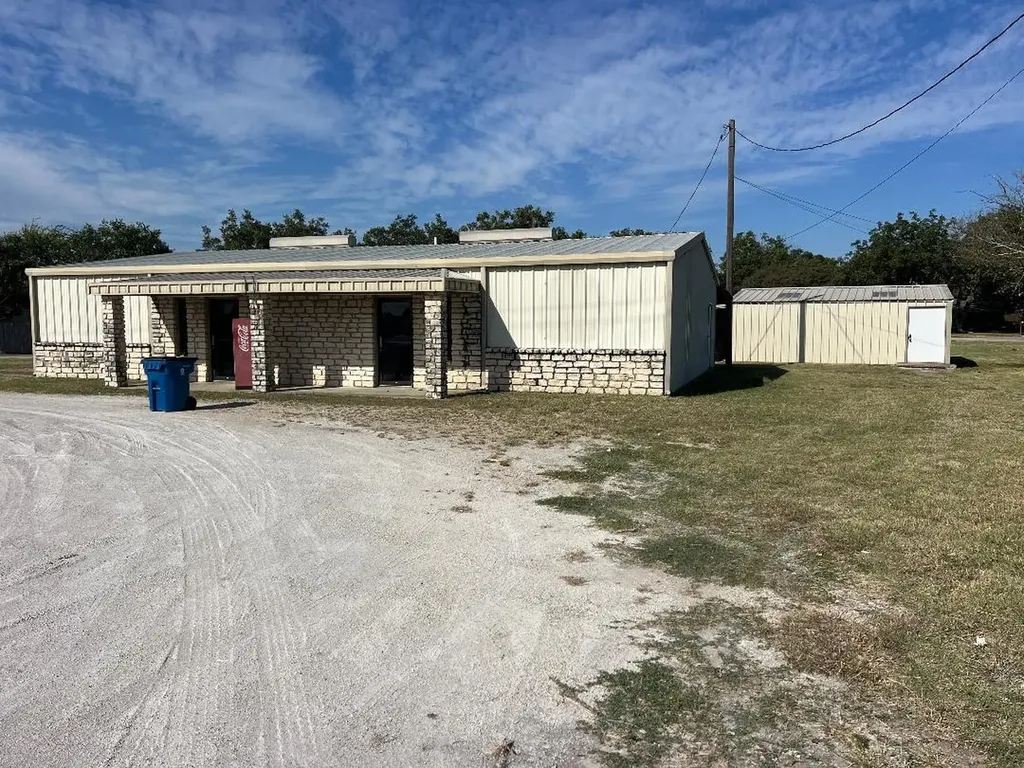 804 S Bosque Street Whitney TX 76692