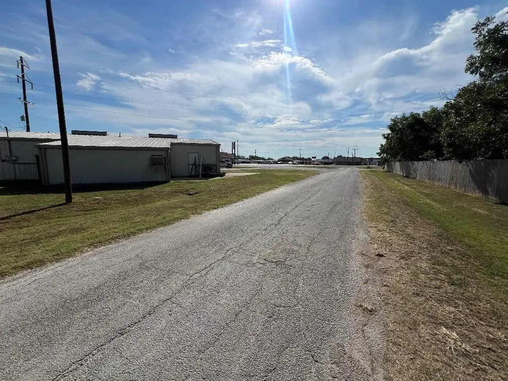 804 S Bosque Street Whitney TX 76692