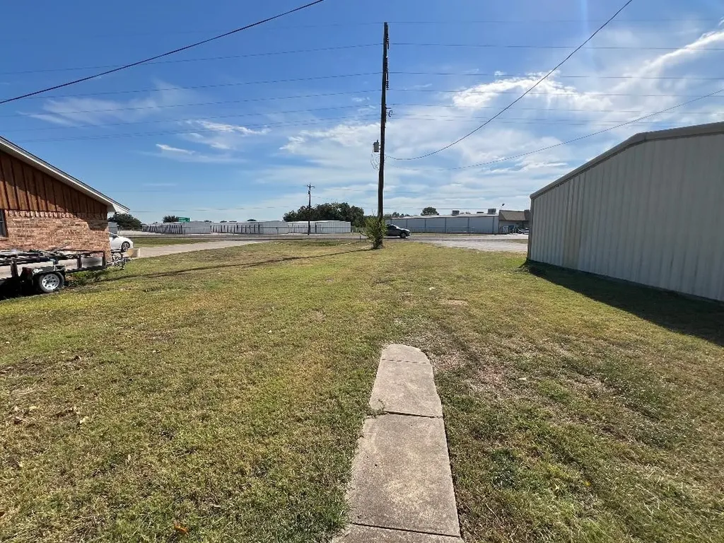 804 S Bosque Street Whitney TX 76692