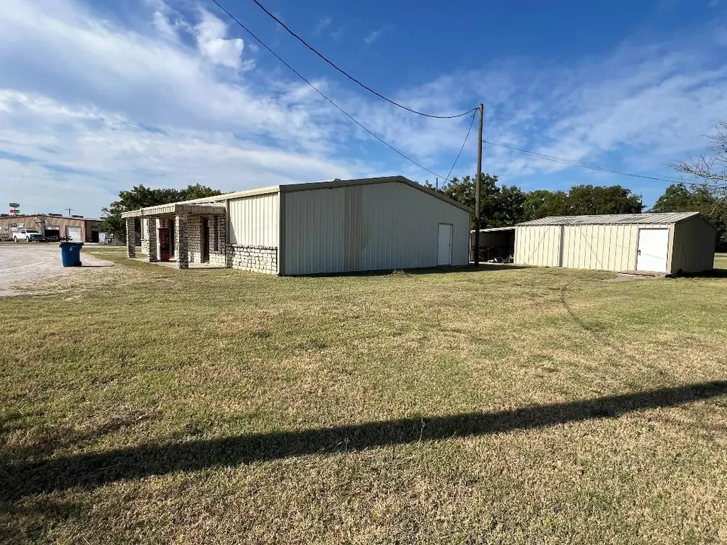804 S Bosque Street Whitney TX 76692