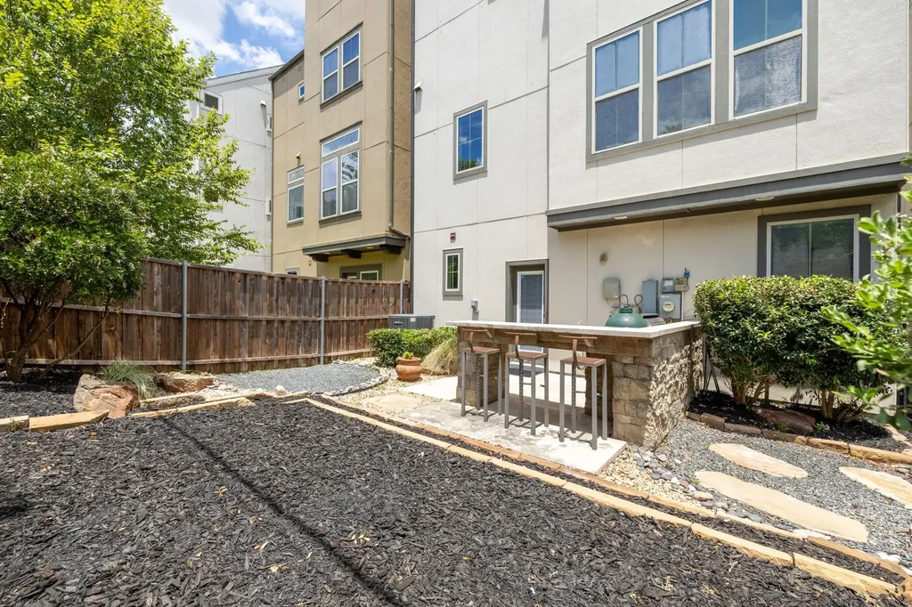 1856 Stevens Bluff Lane Dallas TX 75208