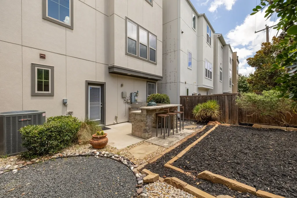 1856 Stevens Bluff Lane Dallas TX 75208