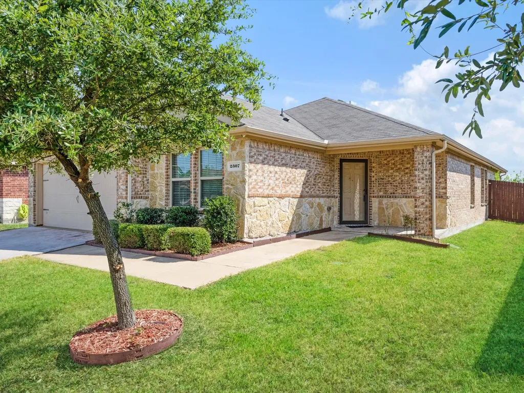 2307 Pontotoc Drive Forney TX 75126