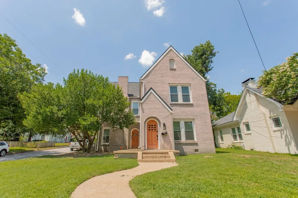 831 W Houston Street Tyler TX 75702