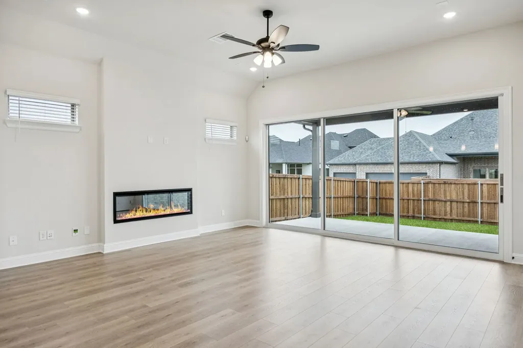 9221 Persimmon Lane Mesquite TX 75126
