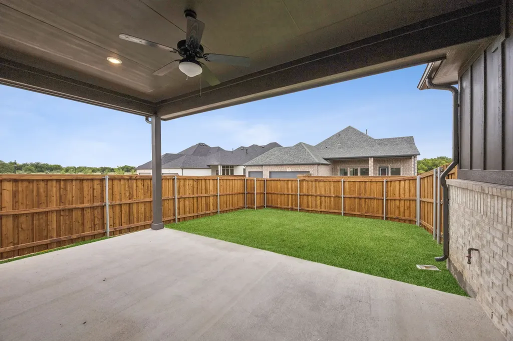 9221 Persimmon Lane Mesquite TX 75126