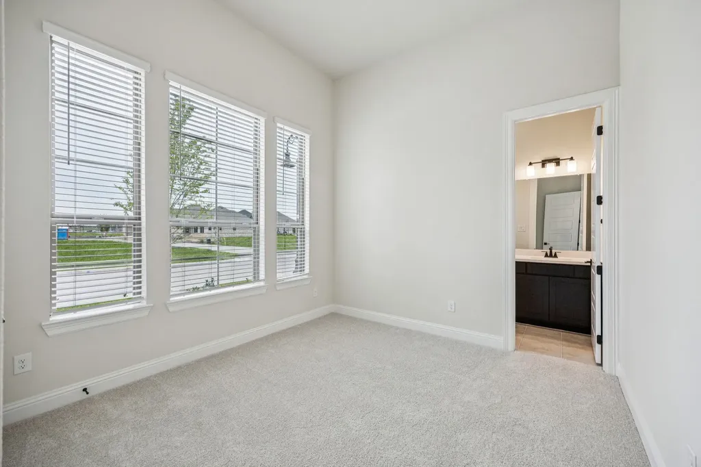 9221 Persimmon Lane Mesquite TX 75126