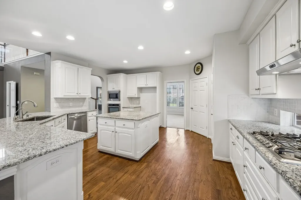 122 Woodland Cove Coppell TX 75019