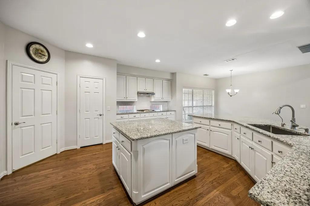 122 Woodland Cove Coppell TX 75019