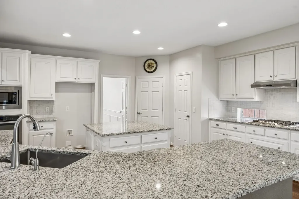 122 Woodland Cove Coppell TX 75019