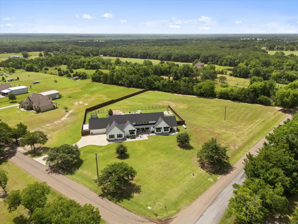 4884 County Road 2216 Caddo Mills TX 75135