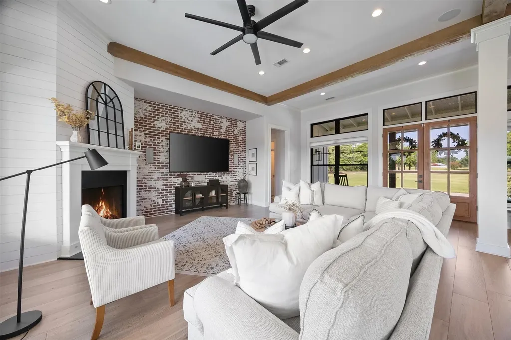 4884 County Road 2216 Caddo Mills TX 75135