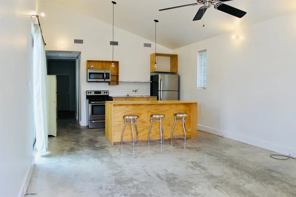 1109 N Brents Avenue Sherman TX 75090