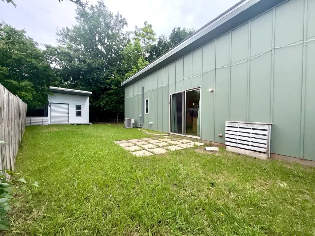 1109 N Brents Avenue Sherman TX 75090
