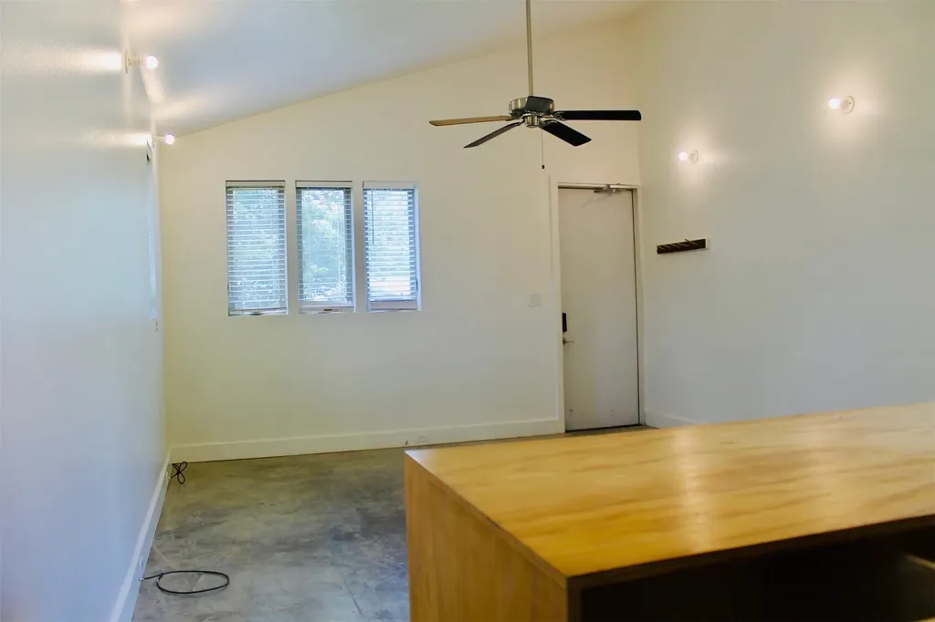 1109 N Brents Avenue Sherman TX 75090
