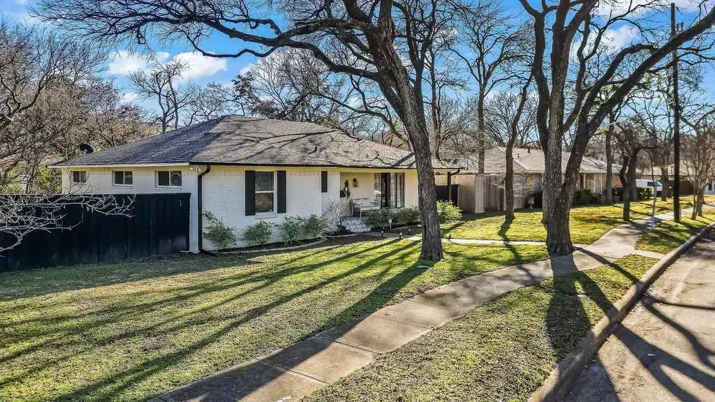 3027 Dorrington Drive Dallas TX 75228