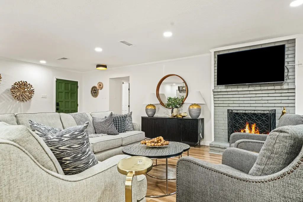 3027 Dorrington Drive Dallas TX 75228