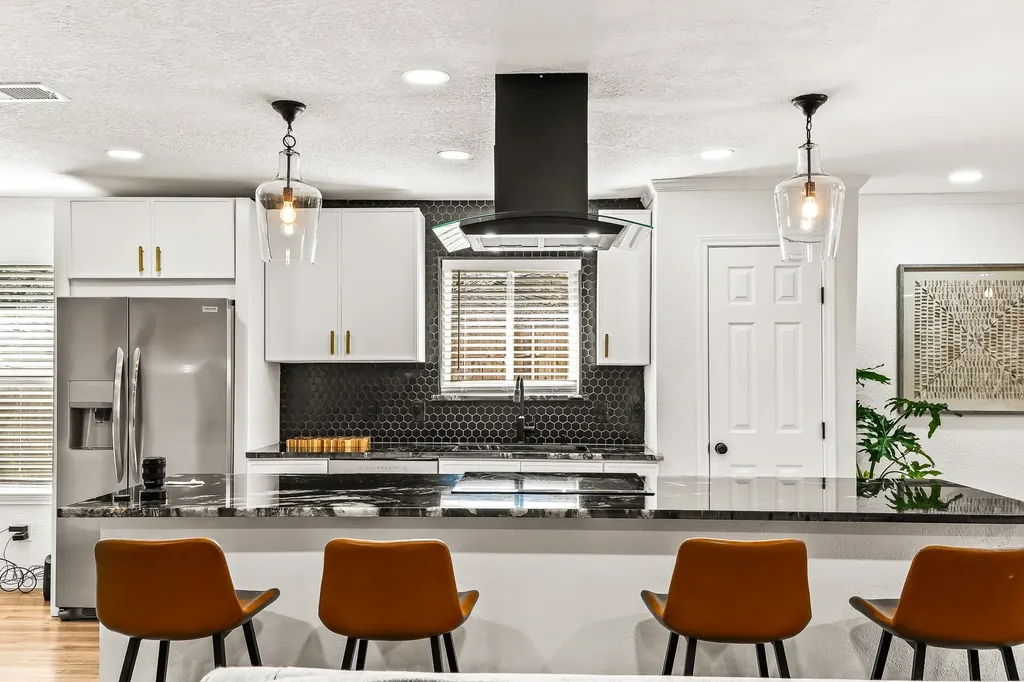 3027 Dorrington Drive Dallas TX 75228
