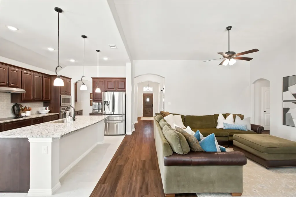 1036 Northern Oaks Court Springtown TX 76082