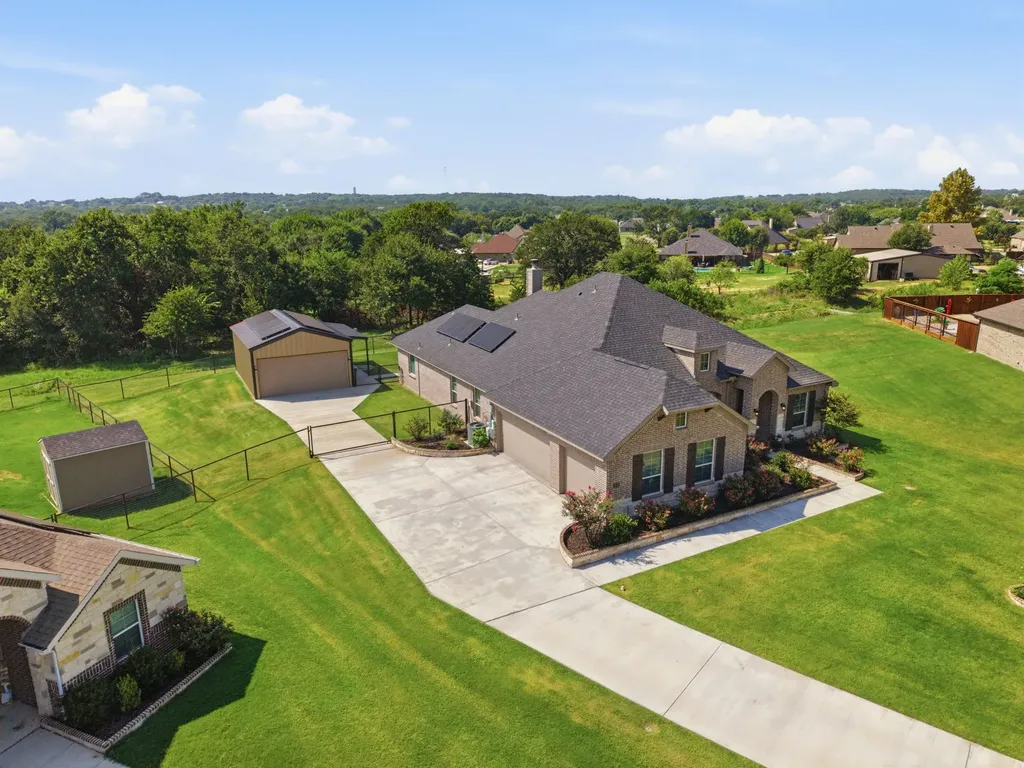 1036 Northern Oaks Court Springtown TX 76082