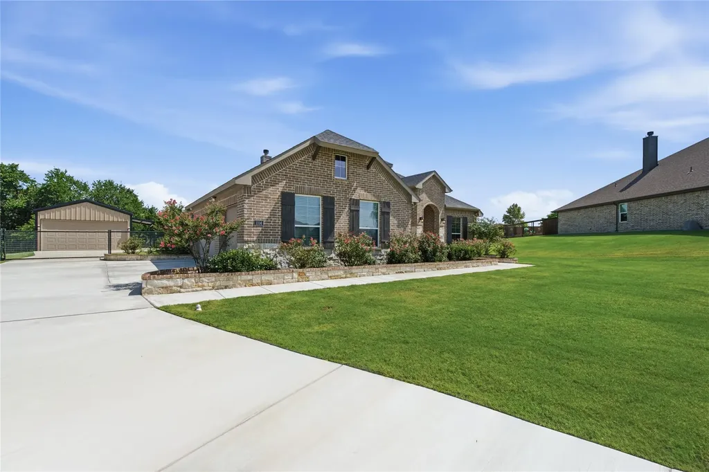 1036 Northern Oaks Court Springtown TX 76082