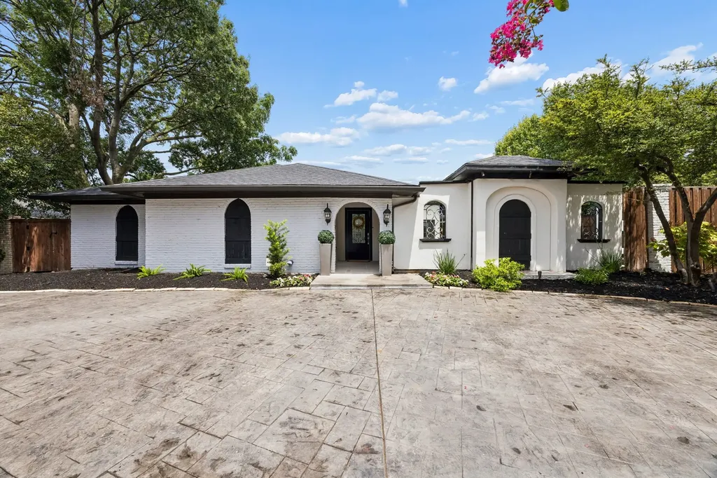 16814 Deer Park Drive Dallas TX 75248