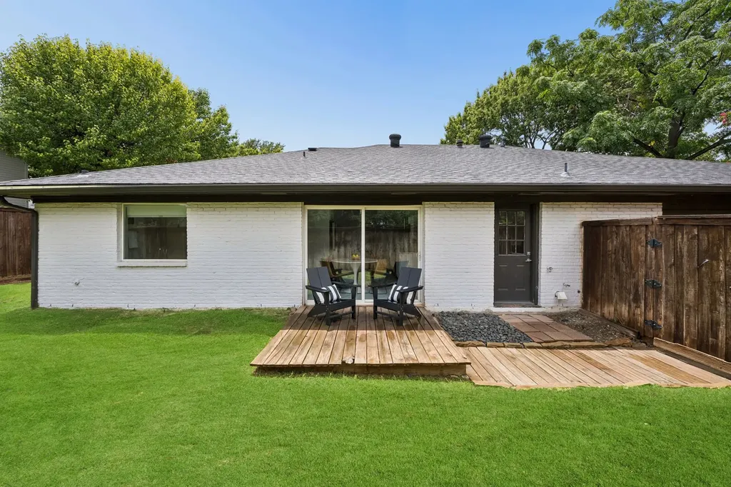 16814 Deer Park Drive Dallas TX 75248