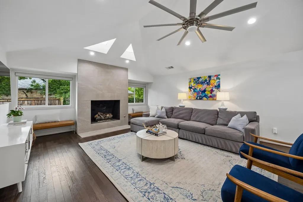 16814 Deer Park Drive Dallas TX 75248