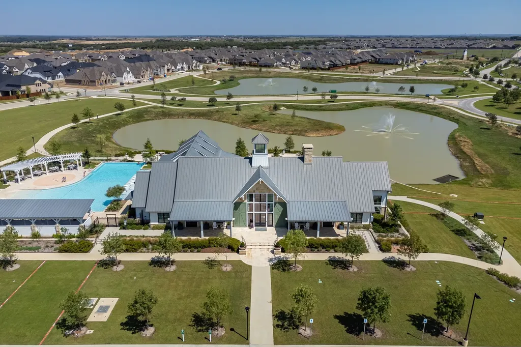 1516 Lantana Avenue Aubrey TX 76227