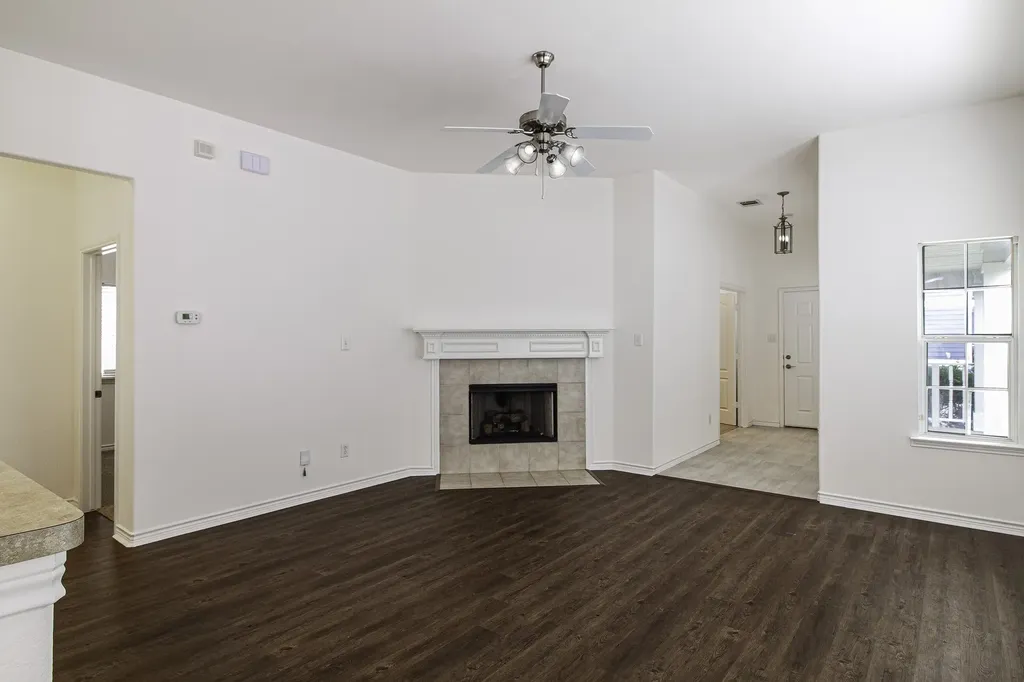 1609 Jasmine Trail Savannah TX 76227