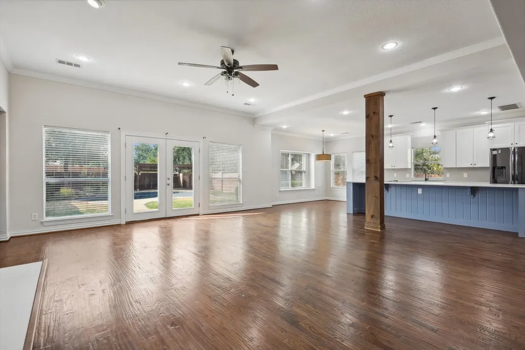 6043 Fieldstone Drive Dallas TX 75252