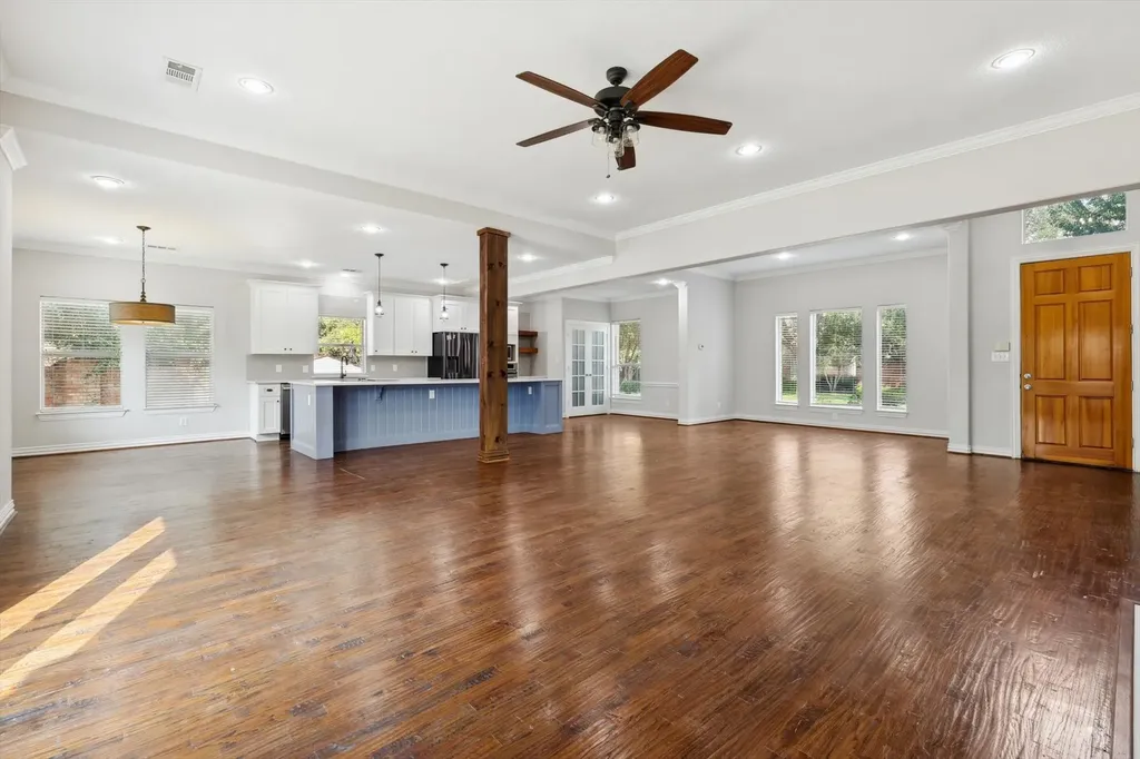 6043 Fieldstone Drive Dallas TX 75252
