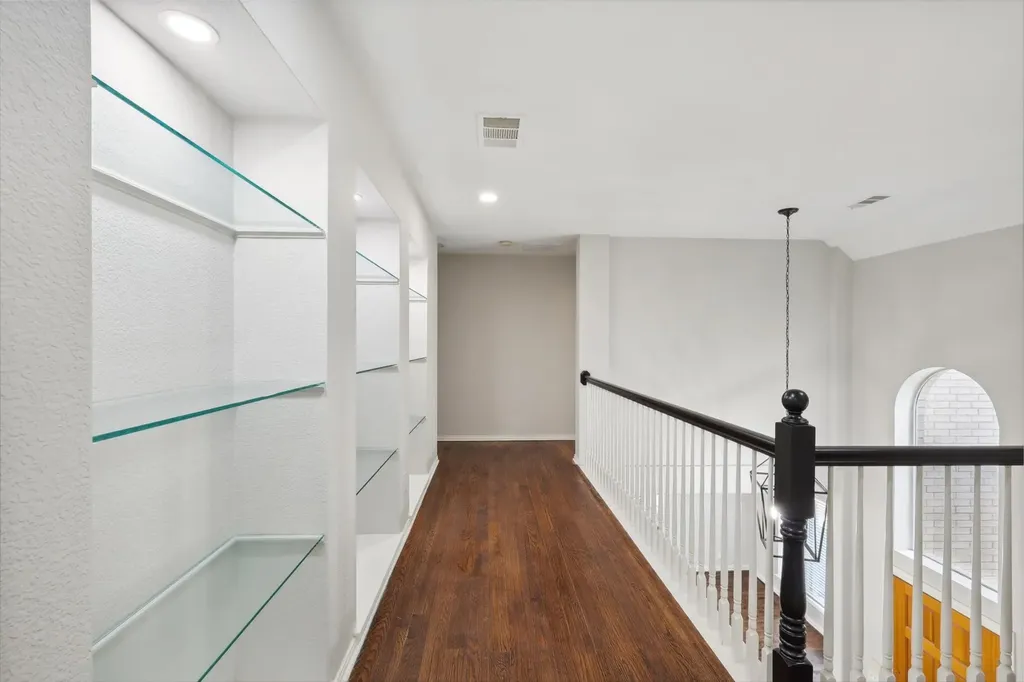 6043 Fieldstone Drive Dallas TX 75252