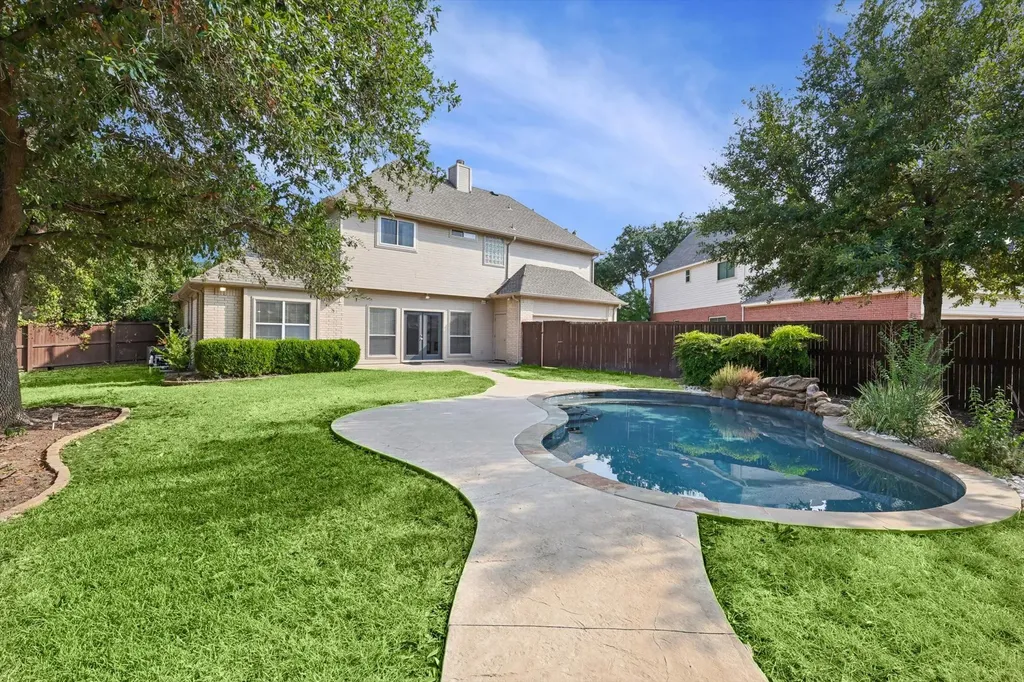 6043 Fieldstone Drive Dallas TX 75252